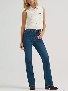 Wrangler high rise bold boot cut jeans 2/32